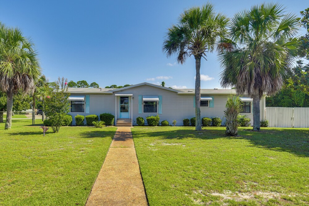PCB Family Home w/ Sunroom, 1 Mi to Shore!