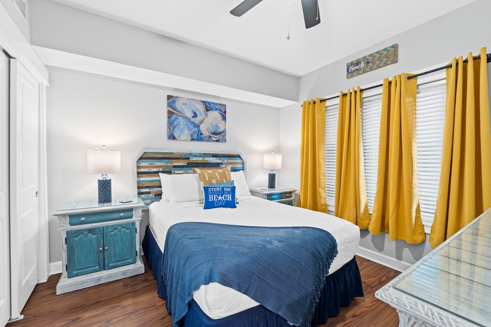 Grand Panama Beach Resort by Book That Condo