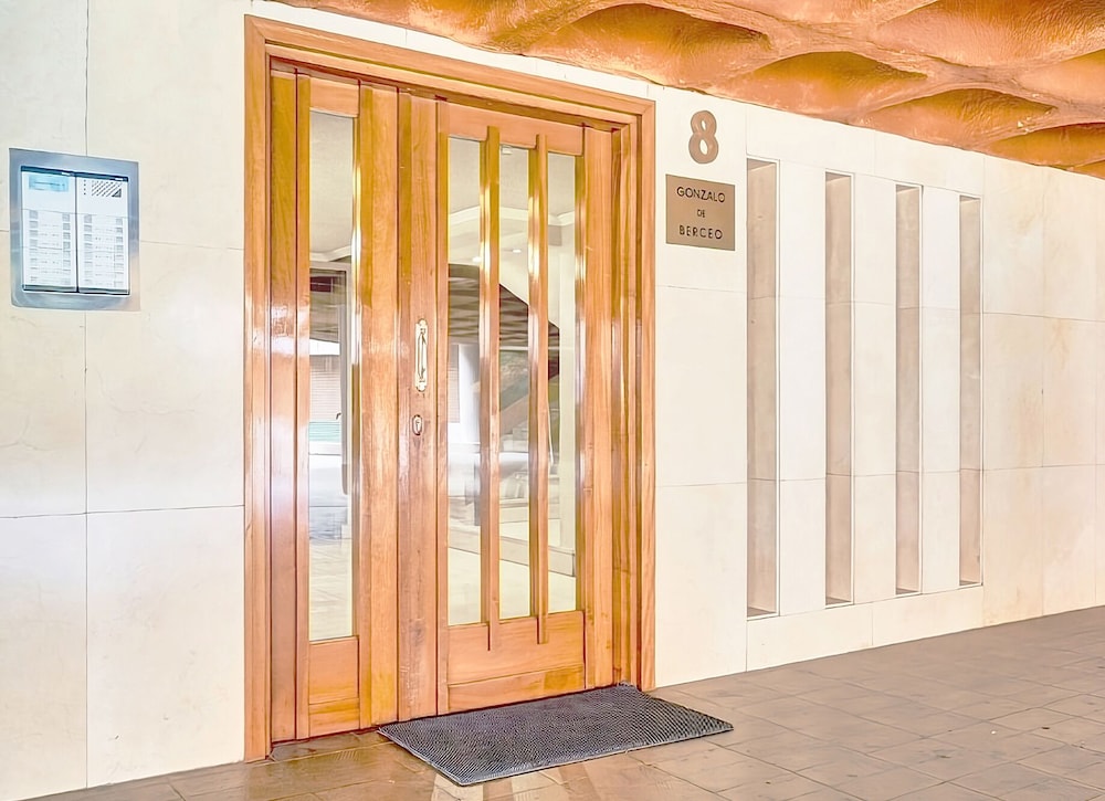 Berceo Rooms Self Check-in