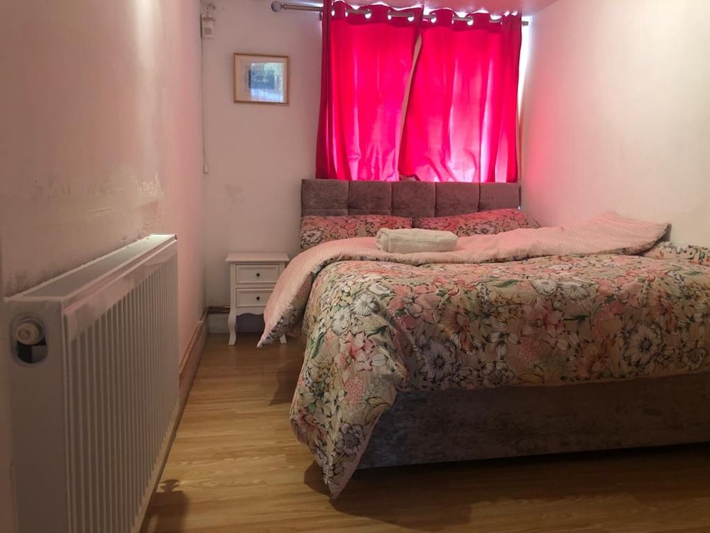 Economical 2BR Small Furnished Annex-high Wycombe view 5