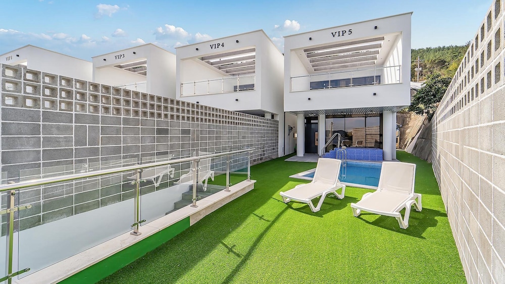 Yeosu Liposo Poolvilla
