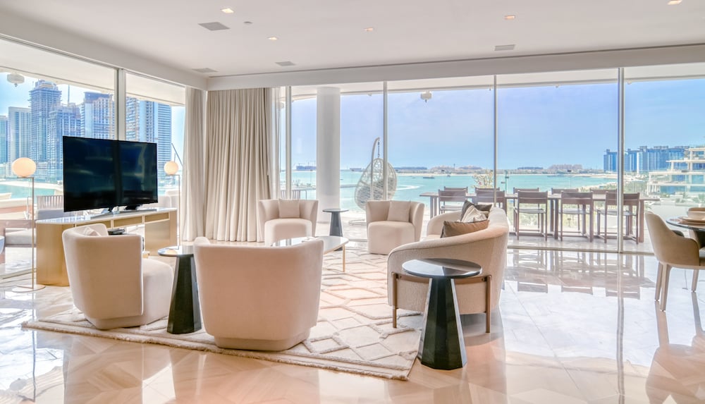 Five Palm Jumeirah Residences -Mint Stay