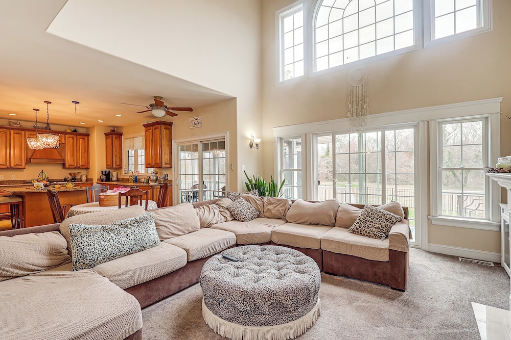 3 Mi to Shore: Spacious Gem w/ Yard in Cape May