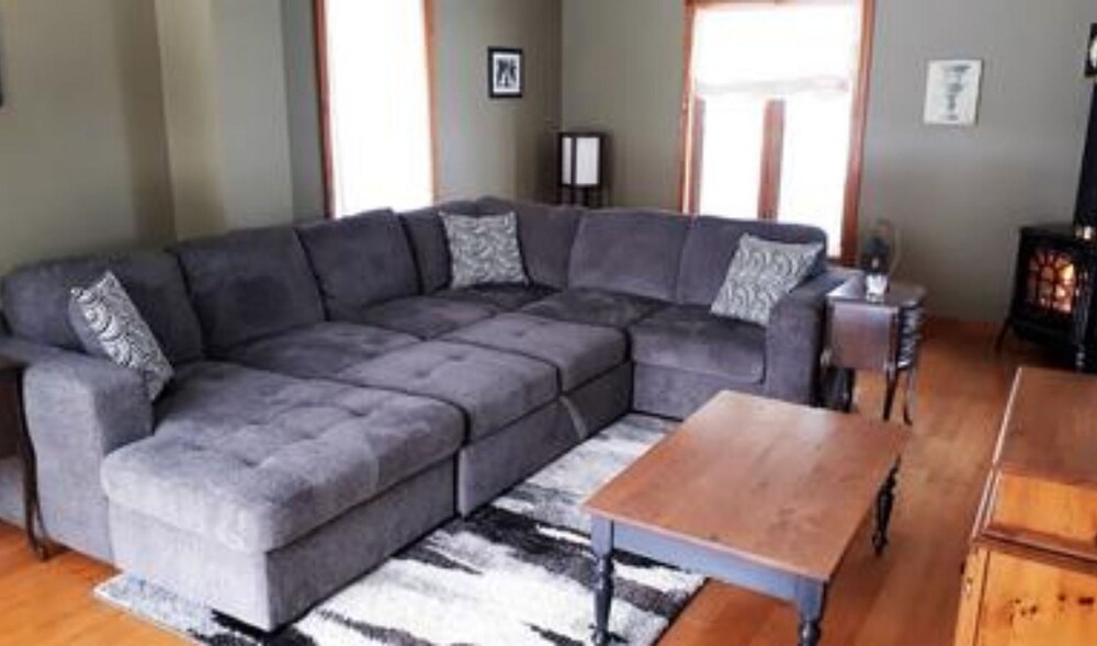 6 Bed Blue Mountain Executive Chalet with Hot Tub 157-4