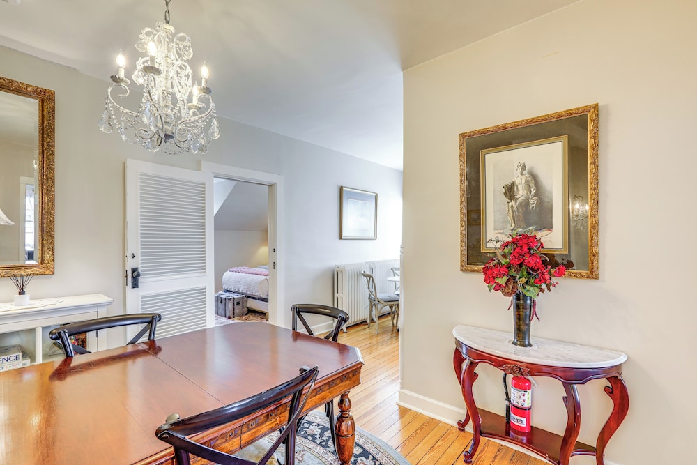 Historic French Consulate in Cap Hill w/ Yard