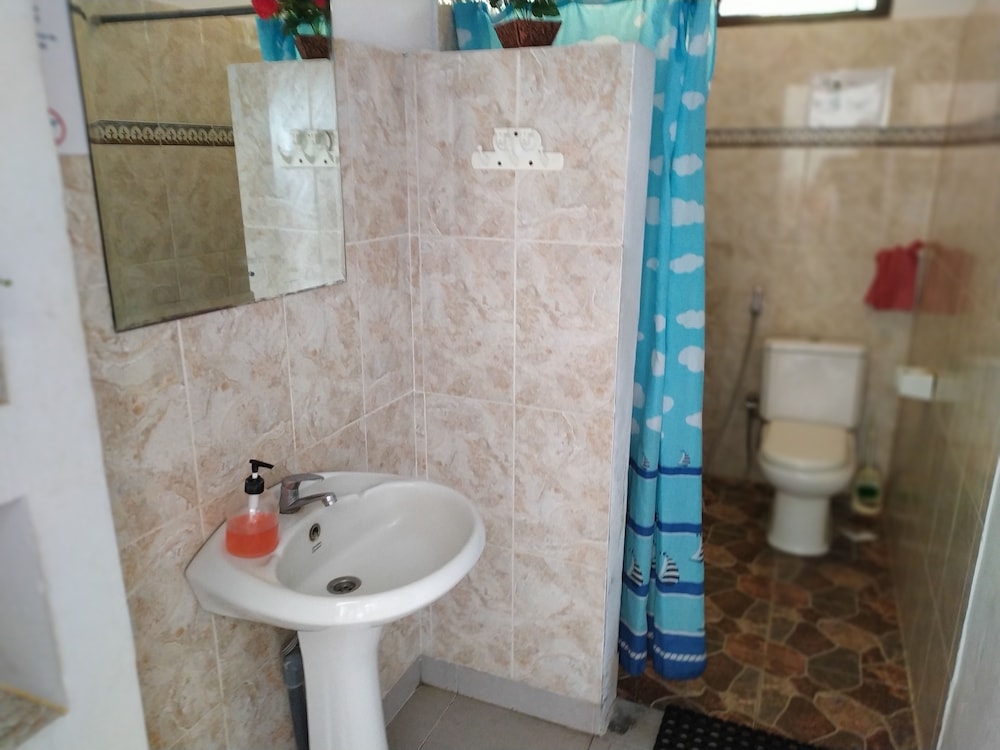 Twenty4Seven Bed & Breakfast - Hostel