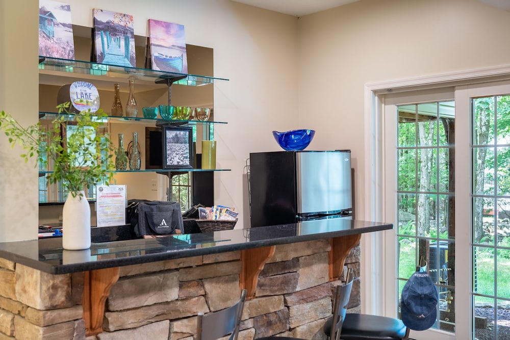 Highland Hideaway by Avantstay Group Poconos Retreat w Patio Game Room