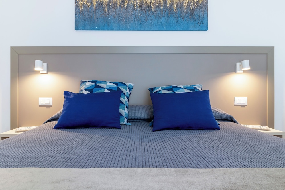 Heart City Rooms