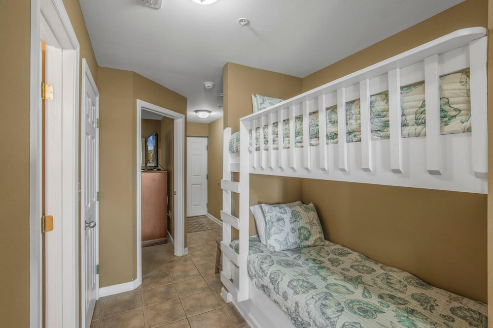 Attractive Condo Pool Across From Beach Access view 5