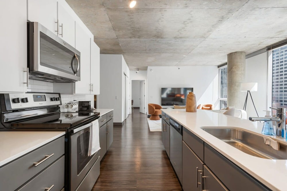 Designer Combo The Loop 2x 3BR Group Stay Views