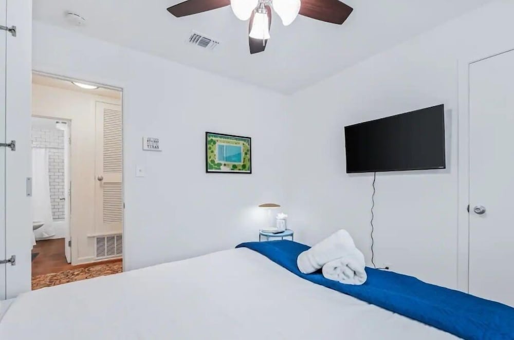 Miscellaneous Market Vacations - SoCo Oasis Retreat Relax in Comfort - Property Image 1