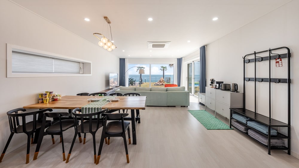 Namhae Orosy Bada Pool Villa & Pension