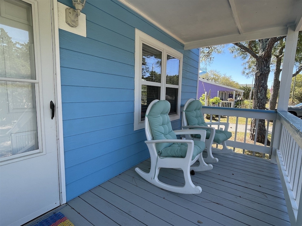 Gracie's Place 2 Bedroom Cottage