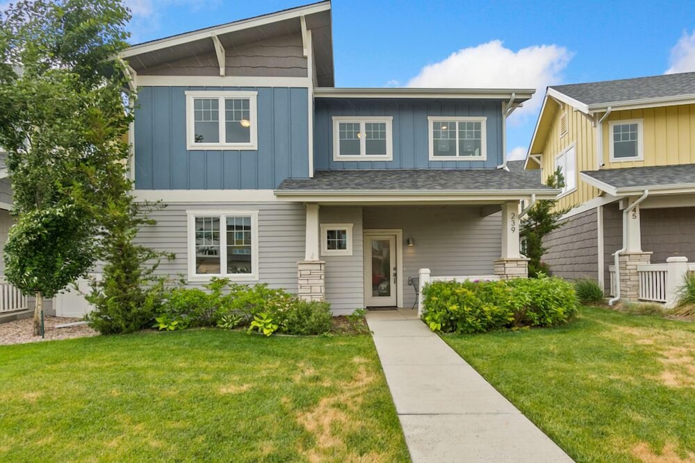 Exceptional Solar Powered Home near Old Town! view 2