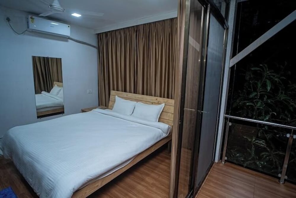 Shvas Island Resort
