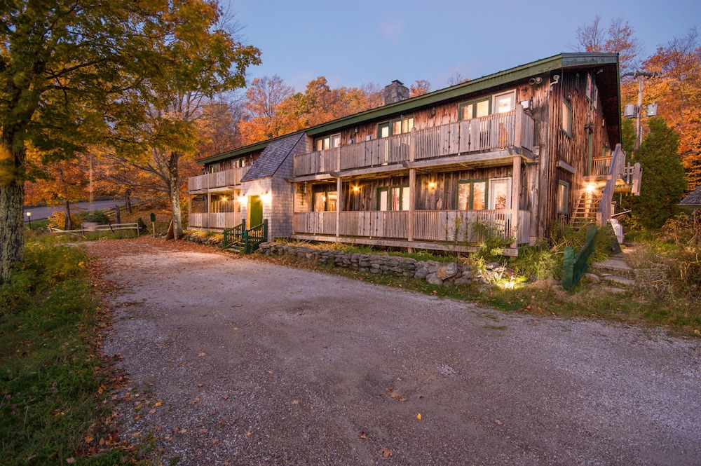 Lotus Mountain Retreat view 5