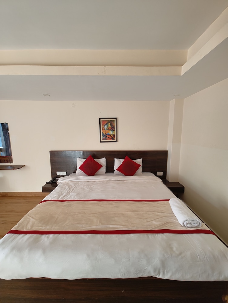 The Narayani Continental Hotel