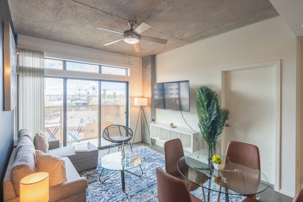 ROVE LIVING/KL - Roosevelt Point