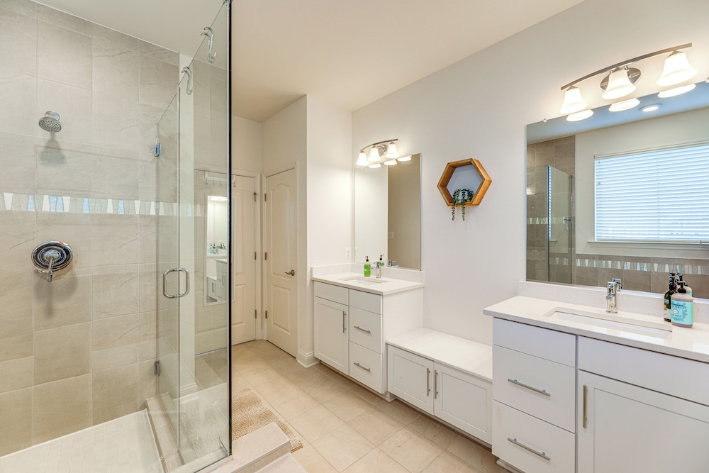 Shuttle to Bethany Beach: Stylish Home w/ Perks!