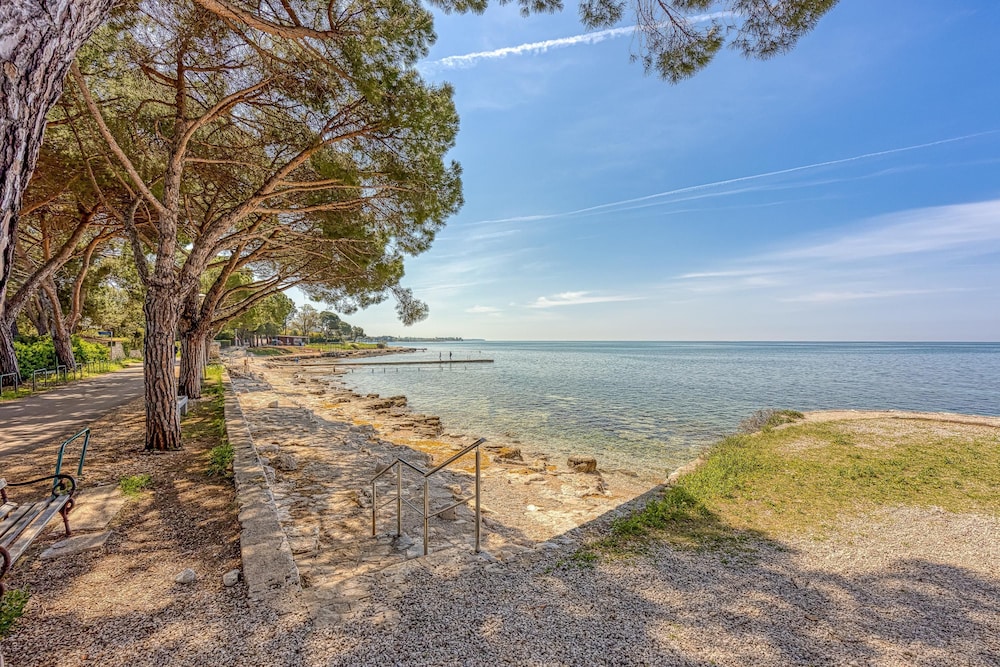 App Mariella 150m From the sea
