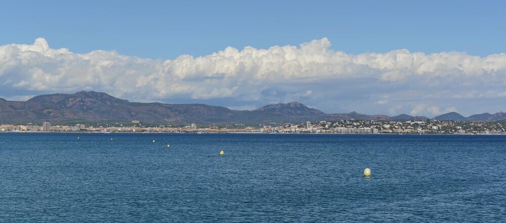 Frejus Vacations - La Petite Auberge - Property Image 1