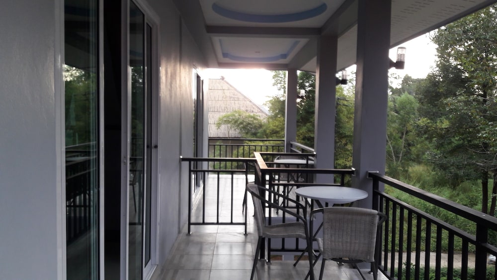 Tamarind Twin Resort