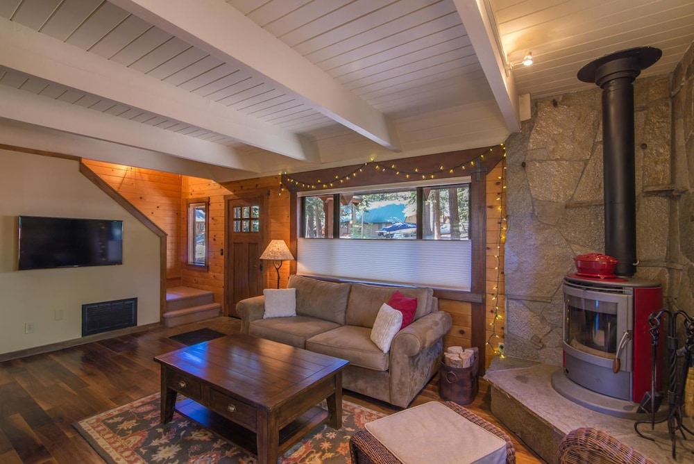 Saunders 3 Bedroom Holiday Home By Tahoe Truckee