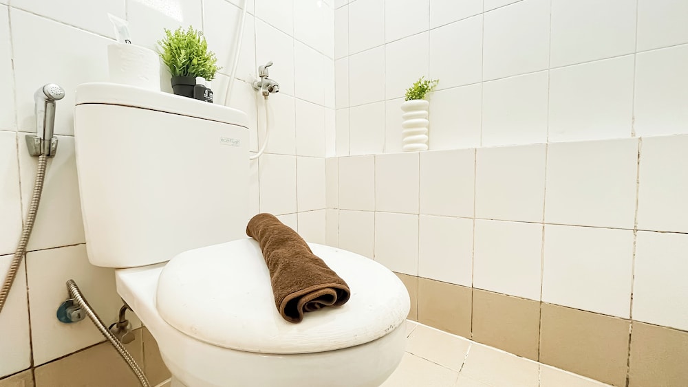 Good Deal And Homey 2Br Apartment Bassura City Near Mall