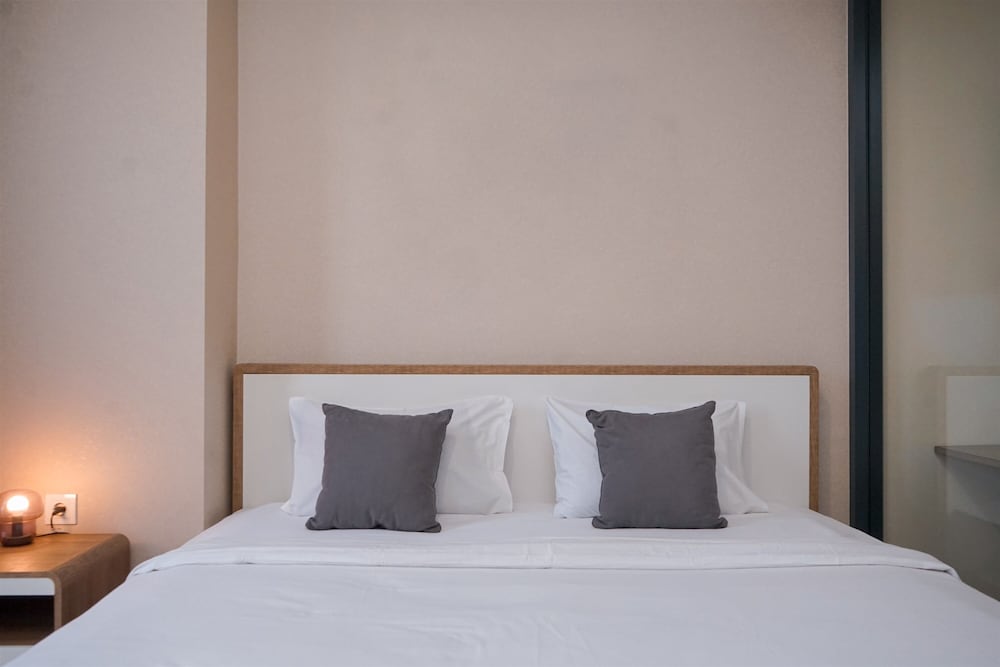 Warm And Cozy 1Br At The Smith Alam Sutera Apartment