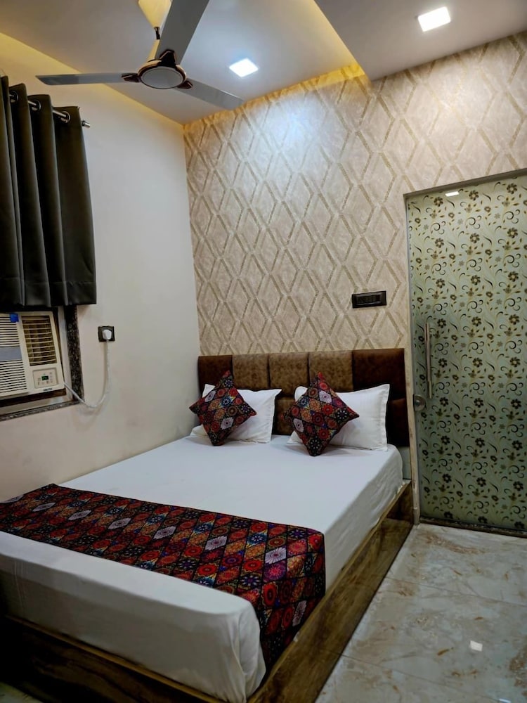 Hotel Shiv Grand SV