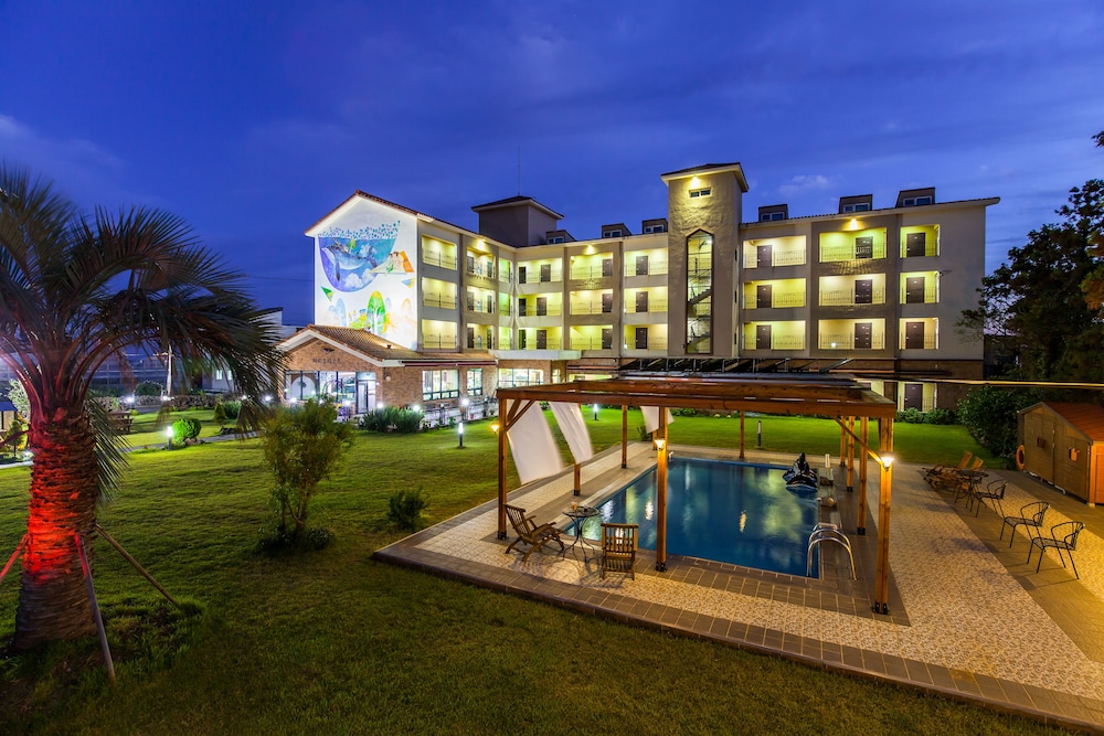 Famille Spa Resort
