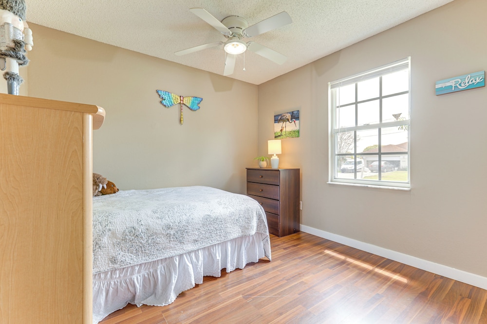 6 Mi to Beach: Port St Lucie Home w/ Fenced Yard