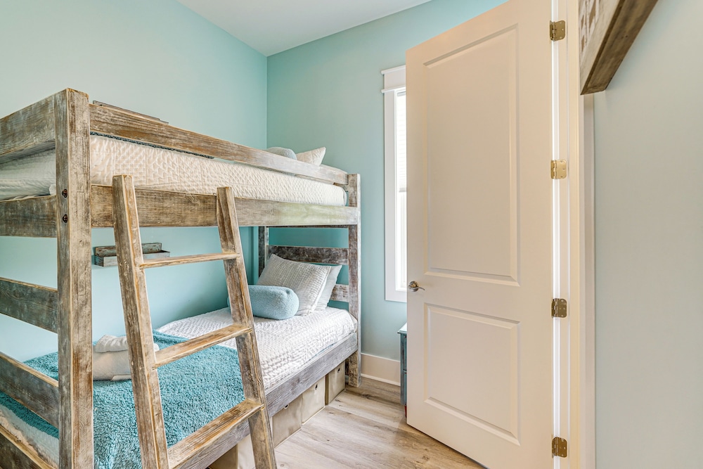 Walk to Beach Access: South Cape San Blas Hideaway