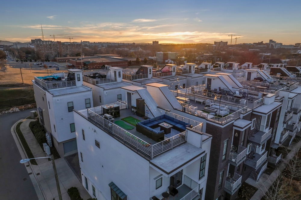 Nashview- Heart of Gulch - 360º Views of Downtown!