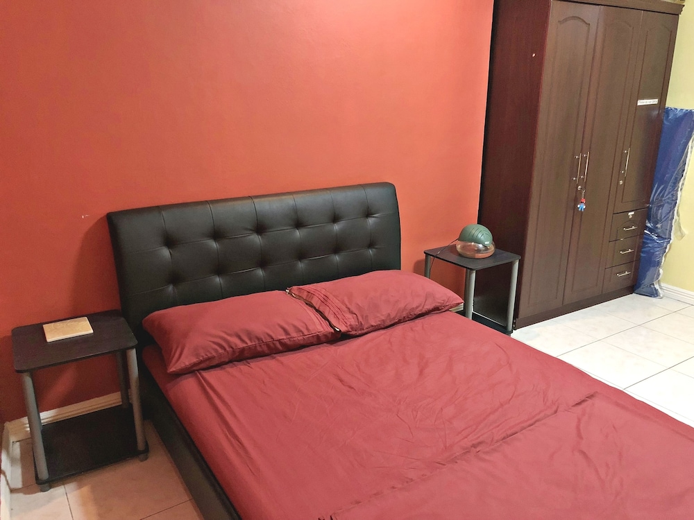 Kalayaan Transient House