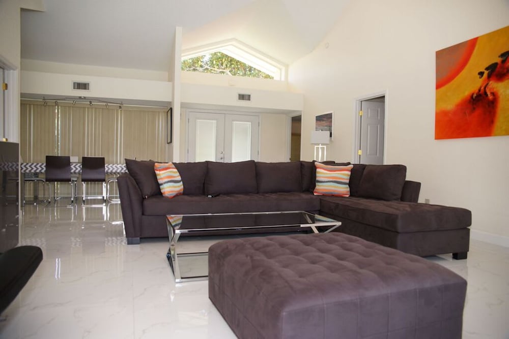 Orlando Vacations - Swiss 28 - Lake Stephanie - Property Image 4