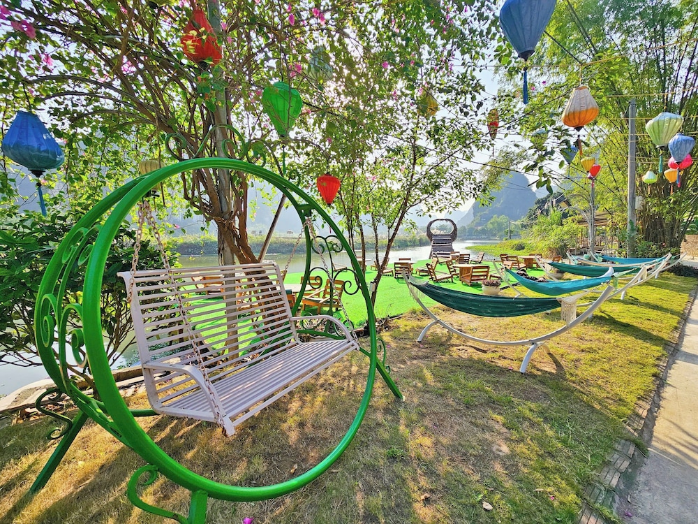 An Riverside Ecolodge