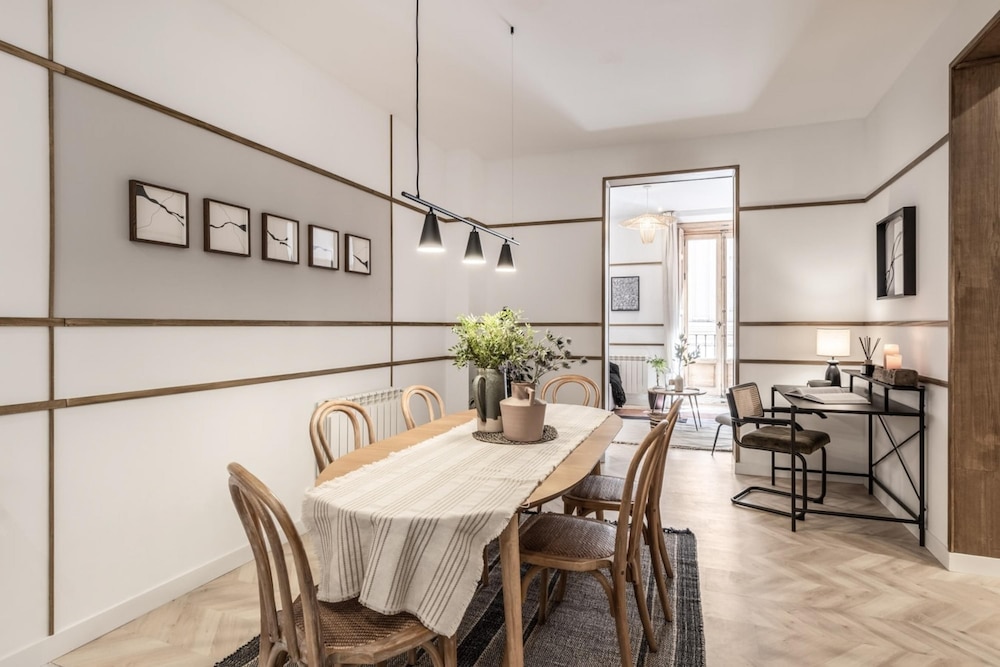 Albero - 3 Bedrooms in Malasa a