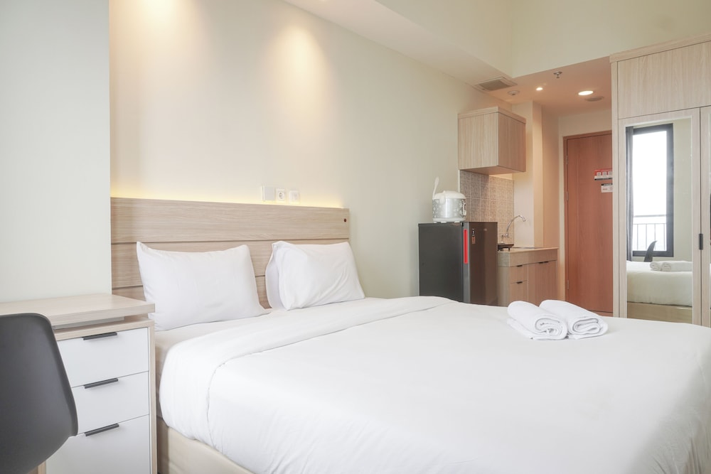 Cozy Studio At 32Th Floor Evenciio Margonda Apartment