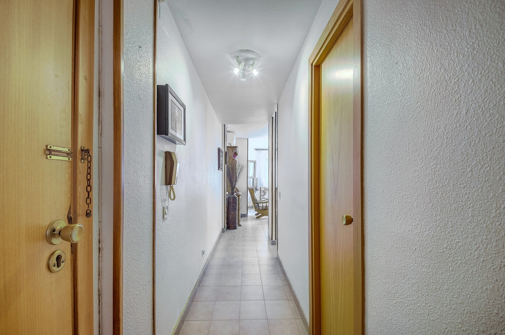 Apartment in Roses Near Platja del Eastrell