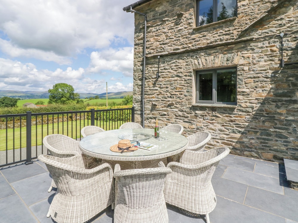 Fell View House