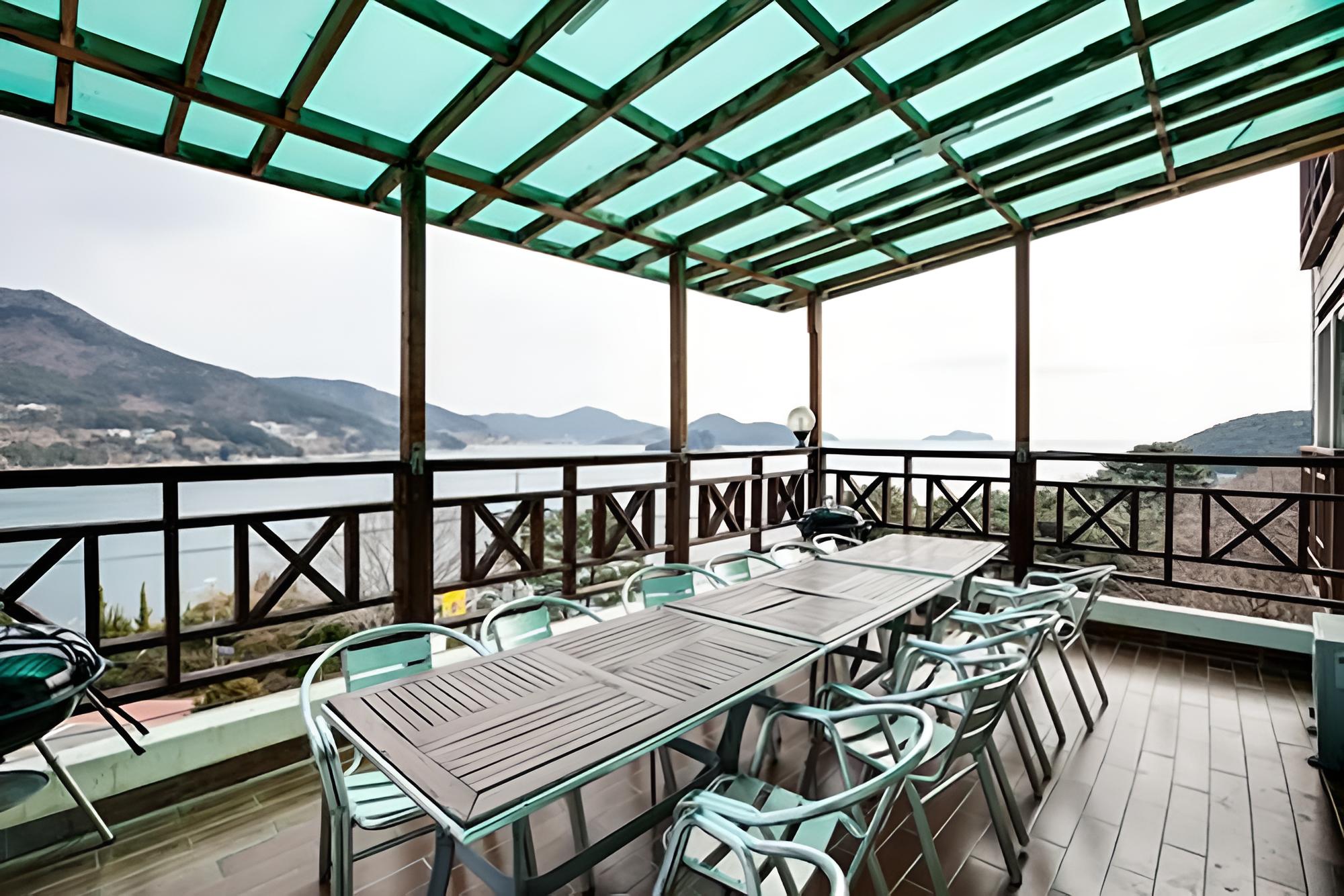 Geojedo Hana Pension