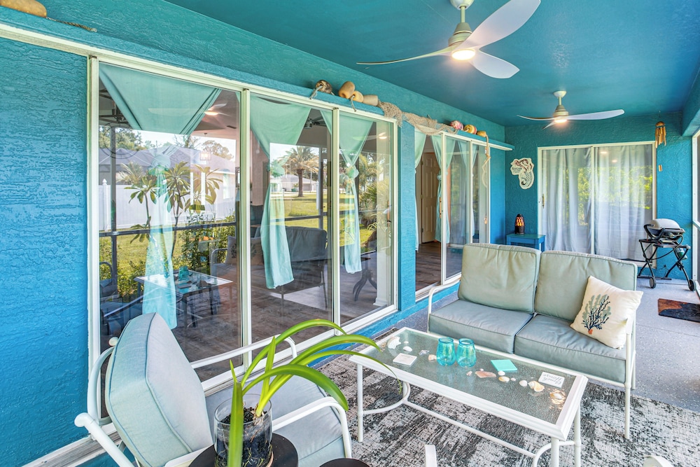 Swim, Golf & Hike: Family Home in Rotonda West!