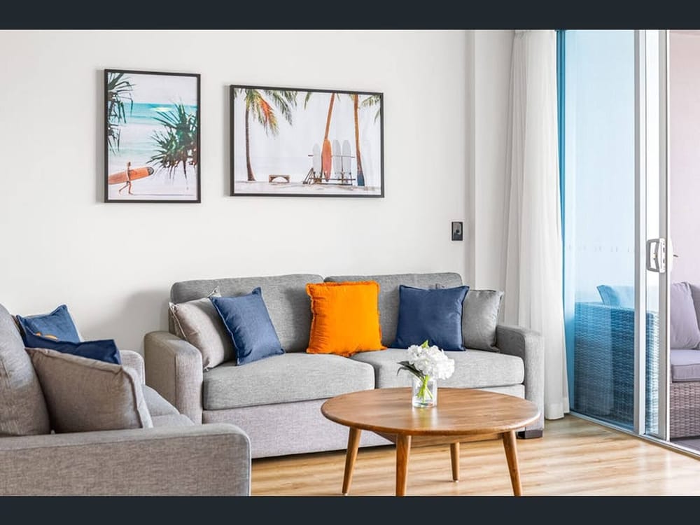 Chevron With 3beds and own Carpark Within Tower3