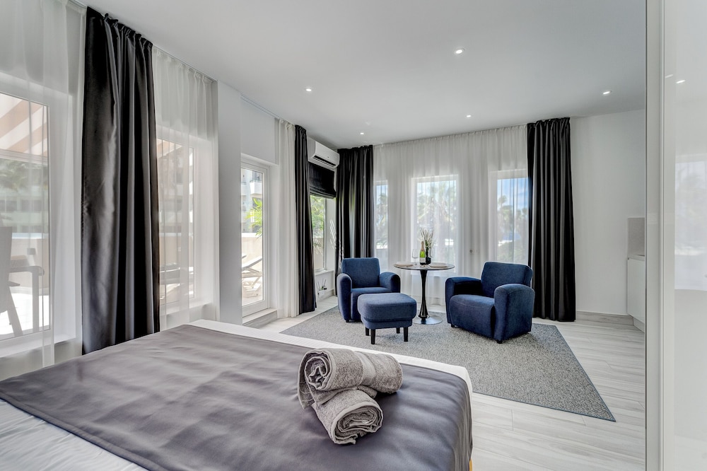 BAL Apartments - Adults Only