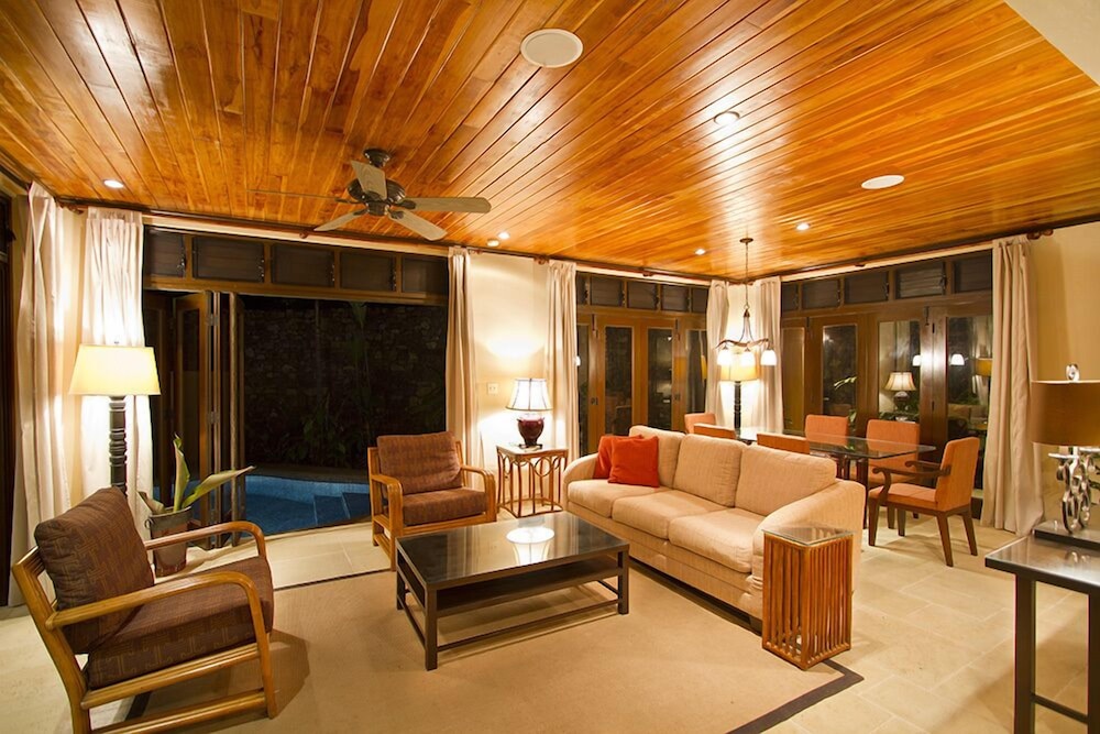 Jet Luxury at Langosta BeachResortVillas view 4