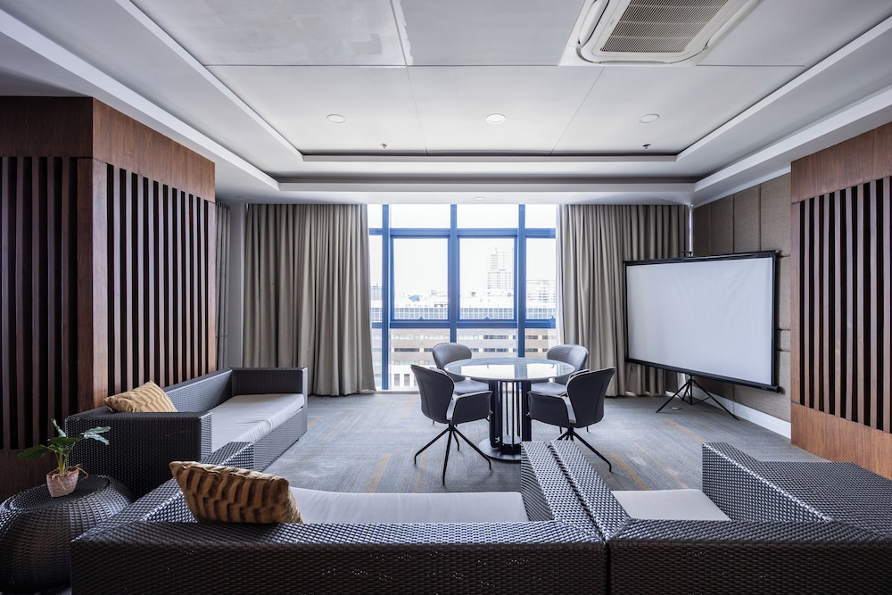 Virgo Nest Rentals - 38th Park Ave, IT Park Cebu - City View