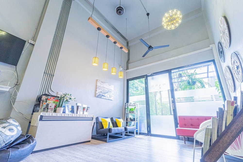 Warm Hostel