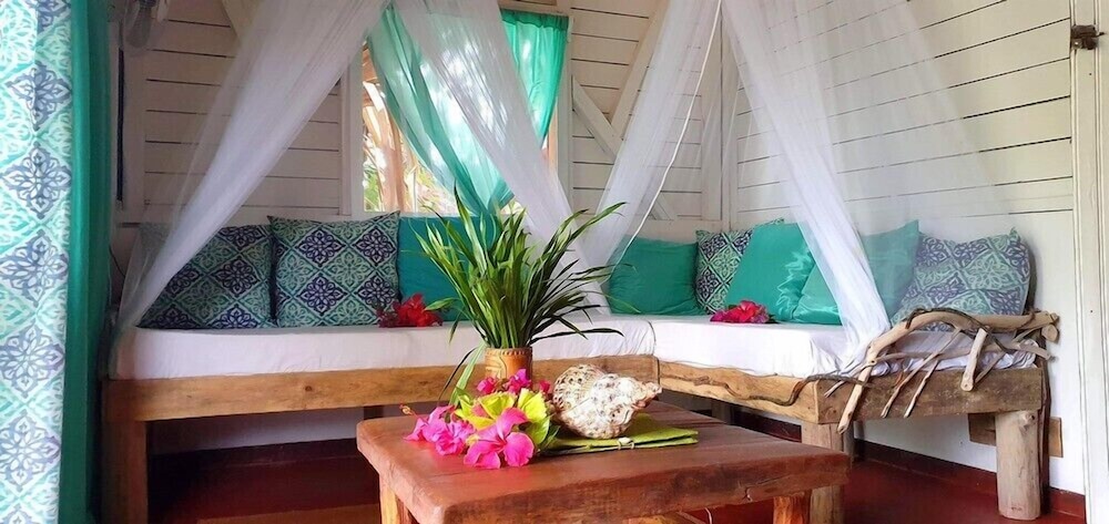 Ravoraha Ecolodge