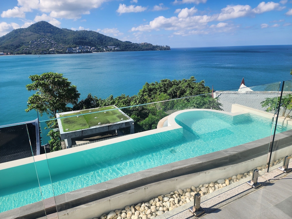 Luxury Seaview 6 Bedrooms With Infinity Pool Villa, Private Gym, Superfast Wifi